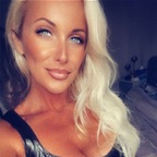 Top OnlyFans creator in London - Shell