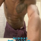 Top OnlyFans creator in laughing with Krillin - Mas?