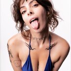 Genna James