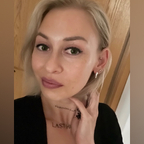 Top OnlyFans creator in Moon left side - Lisa?
