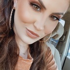 Izzy Renee