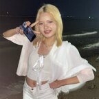 Top OnlyFans creator - Lily ? — Unknown profile photo