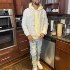 Top OnlyFans creator in Los Angeles - Migo cutz