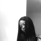 Joyla E