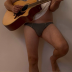 thenakedguitaristxxx
